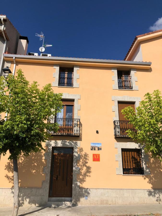 Apartamentos Turisticos Escorraladas Baltanás Exteriér fotografie